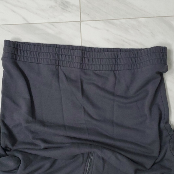 In Good Condition PINK Sweat Shirt (FINAL SALE PRICE) - Picture 4 of 9